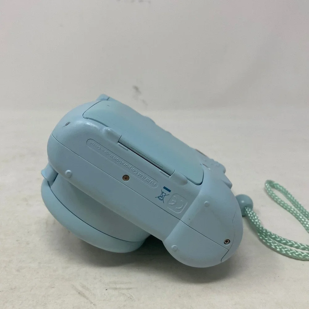 Fujifilm Instax Mini 8 Instant Film Camera Light Blue Untested